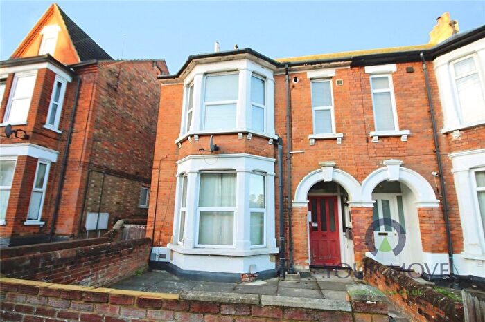 1 Bedroom Flat To Rent In St. Michaels Road, Bedford, Bedfordshire, MK40