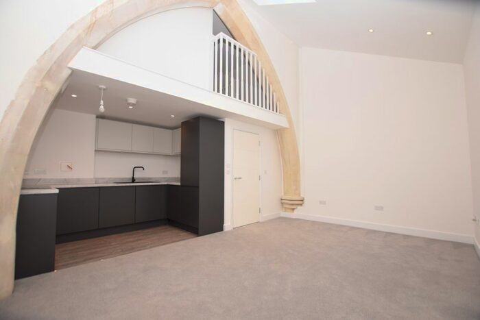 2 Bedroom Flat To Rent In Park Road, Kingswood, BS15