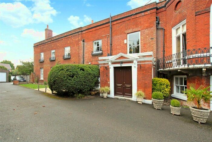 4 Bedroom Flat To Rent In The Lawn, Horton Road, Datchet SL3