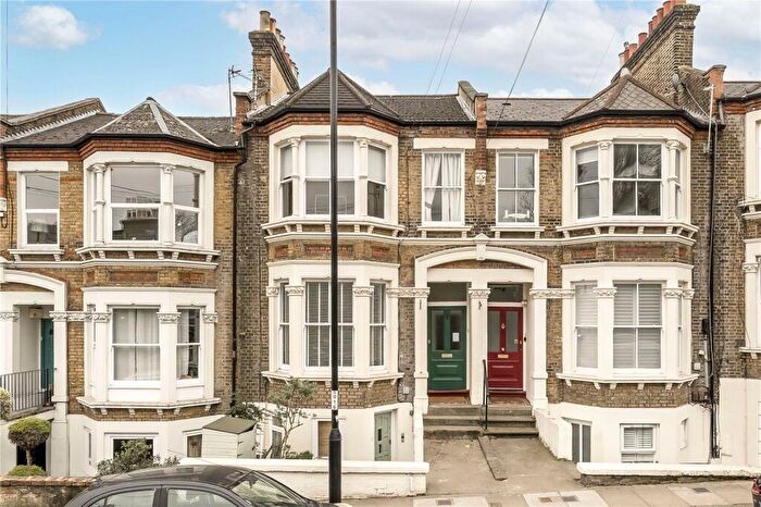 2 Bedroom Apartment For Sale In Drakefell Road, Telegraph Hill, SE14