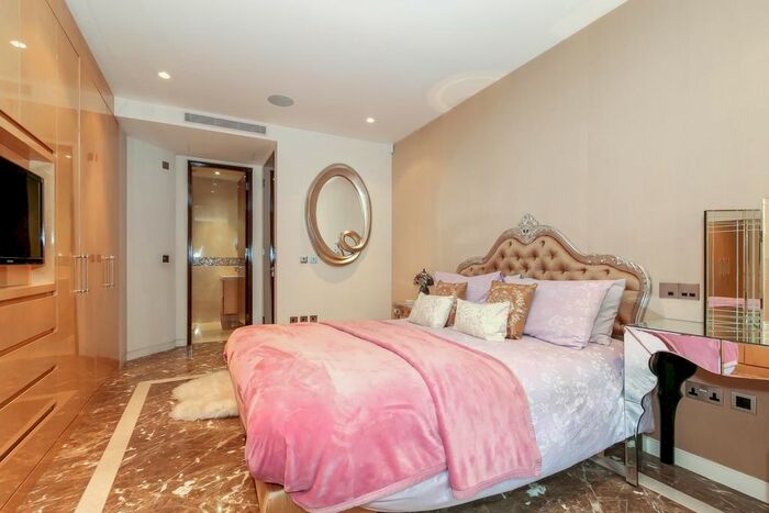 5 Bedroom Flat To Rent In Knightsbridge, London, SW1X