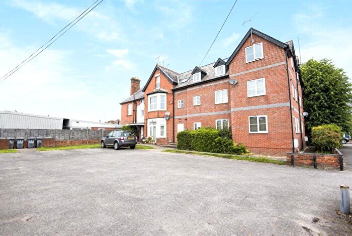 1 Bedroom Flat For Sale In Send Road, Caversham, Reading, Berkshire, RG4