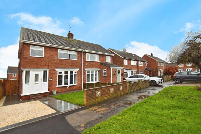 3 Bedroom Semi Detached House For Sale In Garth Avenue, Bilton, HU11