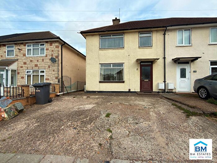 3 Bedroom Semi-Detached House To Rent In Blundell Road, Leicester, LE5