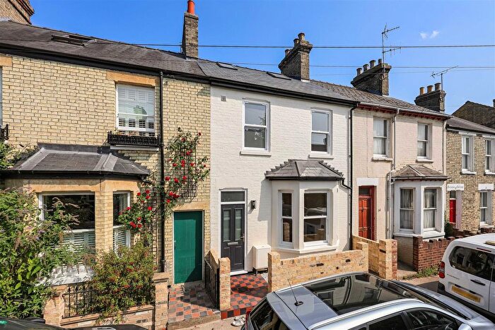 4 Bedroom Terraced House For Sale In Sedgwick Street, Cambridge, CB1