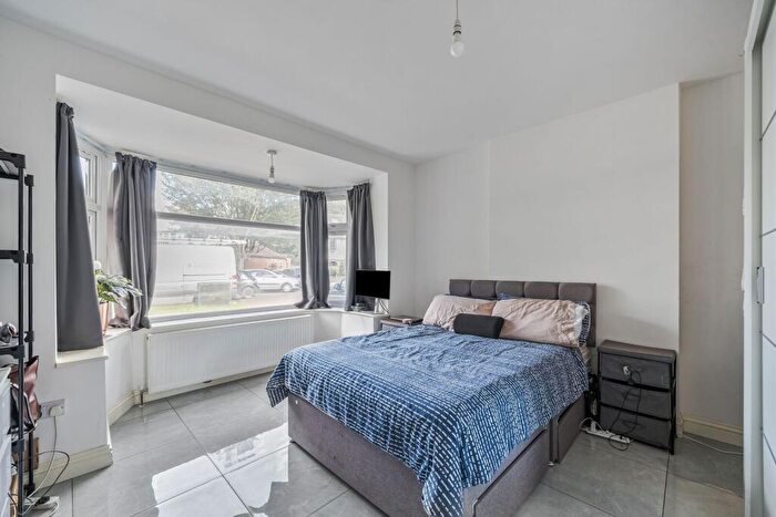 Studio To Rent In Lyncroft Avenue, Pinner, HA5