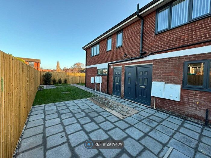 10 Bedroom Detached House To Rent In Bilborough Road, Mansfield, NG18