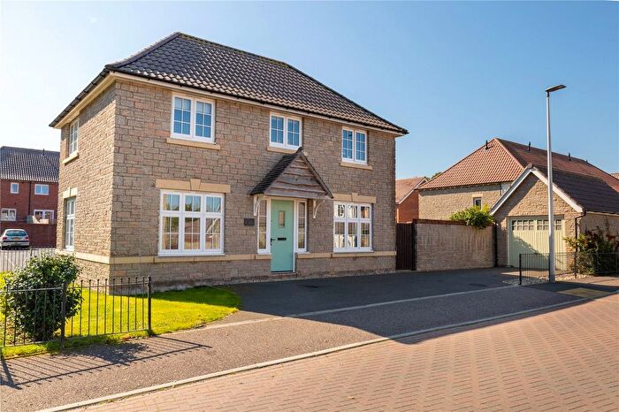 3 Bedroom Detached House For Sale In Rookabear Avenue, Roundswell, Barnstaple, EX31