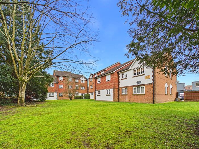 1 Bedroom Flat To Rent In Amethyst Lane, Tamar Court Amethyst Lane, RG30