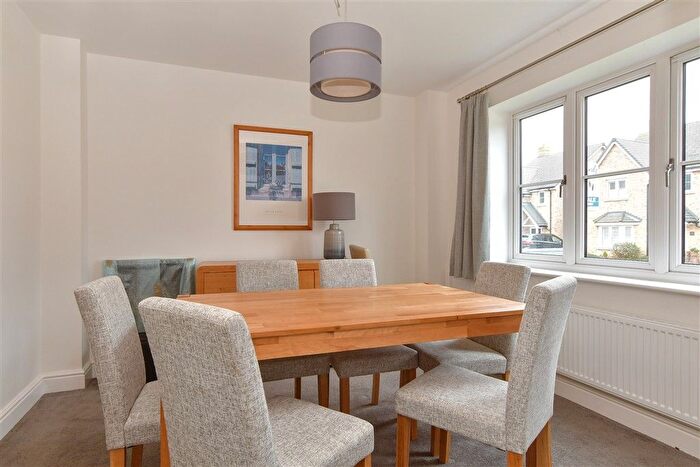 5 Bedroom Detached House For Sale In Nursery Gardens, Faversham, Kent, ME13