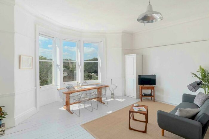 1 Bedroom Apartment To Rent In Kensington Place, BA1