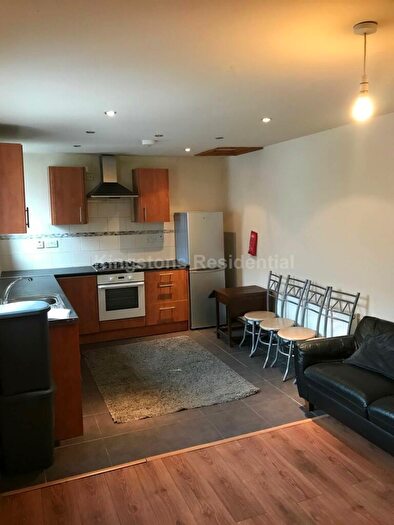 4 Bedroom Apartment To Rent In Albany Road, Roath, CF24