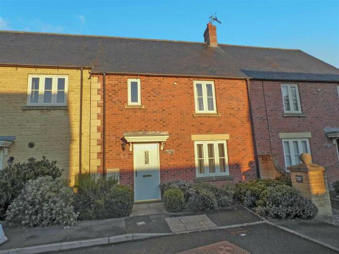 3 Bedroom Terraced House To Rent In Beceshore Close, Moreton-in-marsh, GL56