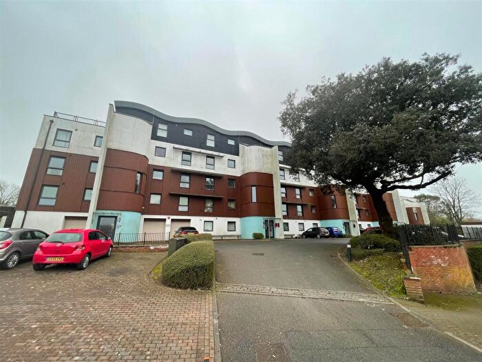 2 Bedroom Flat To Rent In Explorer Court, Plymouth, PL2