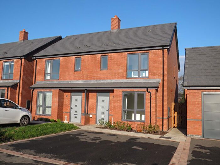 3 Bedroom Semi-Detached House To Rent In De Normanville Avenue, Leamington Spa, CV31