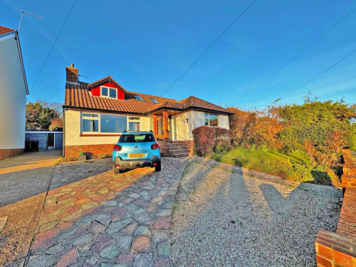 4 Bedroom Detached House For Sale In Mill Hill Drive, Shoreham-by-Sea, BN43