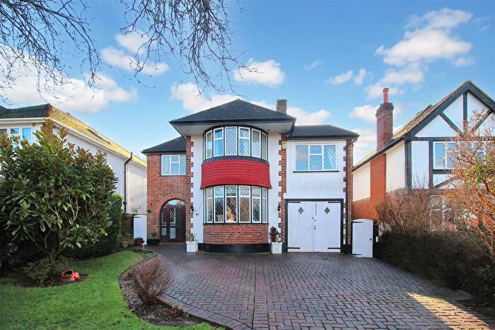 5 Bedroom Detached House For Sale In Arundel Avenue, East Ewell, KT17