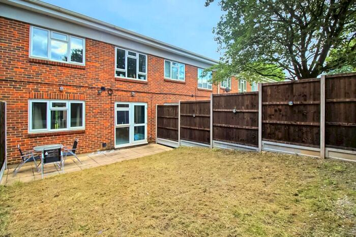 1 Bedroom Flat To Rent In Gorman Road, London, SE18