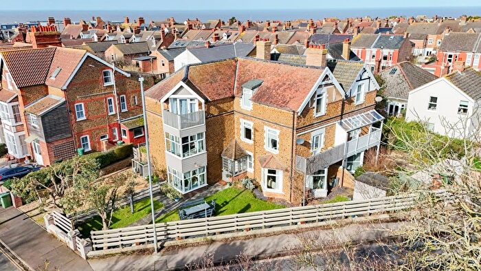 5 Bedroom Town House For Sale In Glebe Avenue, Hunstanton, PE36