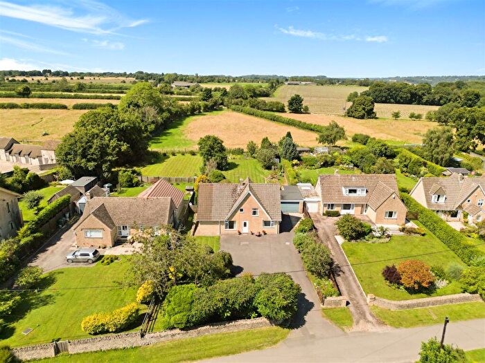 4 Bedroom Detached House For Sale In Far Oakridge, GL6