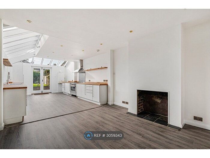 3 Bedroom Semi Detached House To Rent In Edward St, Tunbridge Wells, TN4