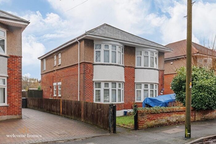 3 Bedroom Flat For Sale In Corhampton Road, Southbourne, BH6
