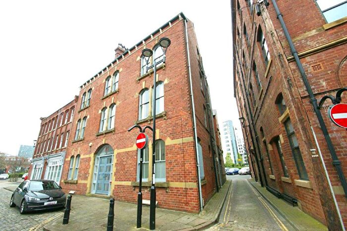 1 Bedroom Flat To Rent In Saxton House, Maude Street, Leeds, LS2