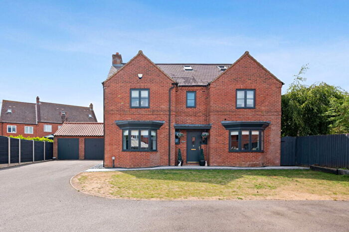 6 Bedroom Detached House For Sale In Hares Run, Mawsley, NN14