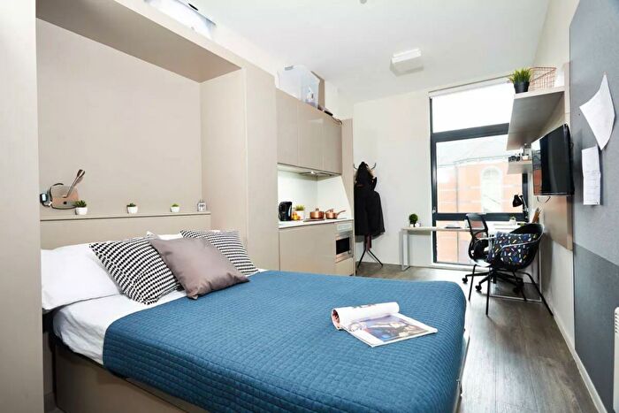 1 Bedroom Apartment To Rent In Longbrook Street, Exeter, EX4