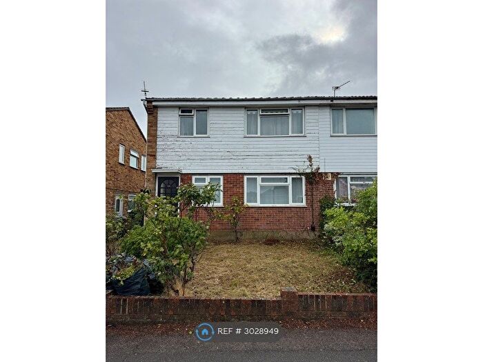 3 Bedroom Maisonette To Rent In Hatherley Road, Sidcup, DA14