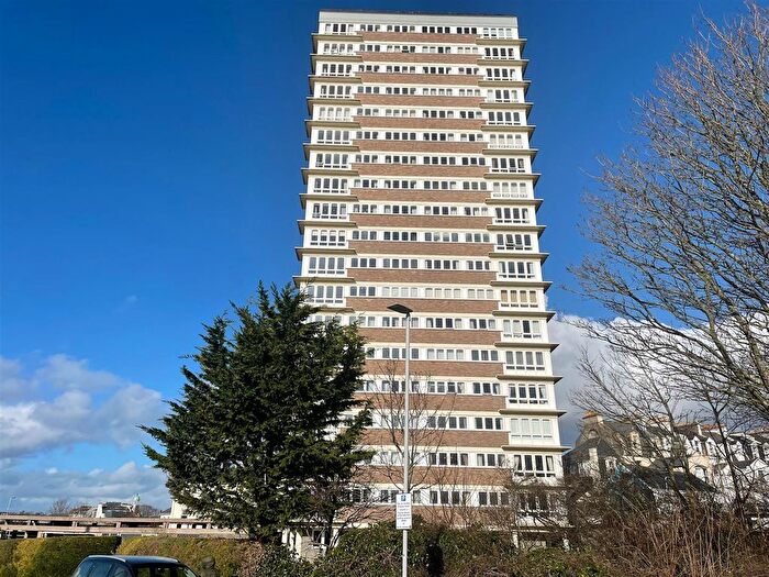 1 Bedroom Flat To Rent In Citadel Road, Plymouth, PL1