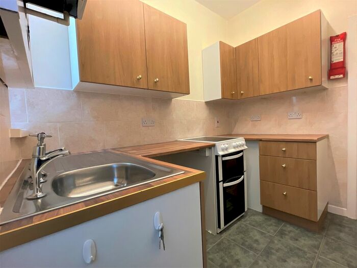 2 Bedroom Flat To Rent In Grasmere Road, Blackpool FY1