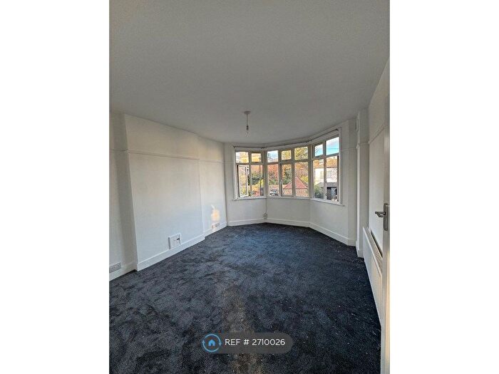 2 Bedroom Flat To Rent In Truro Road, London, N22