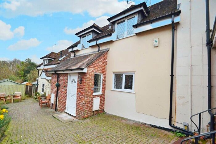 2 Bedroom Terraced House To Rent In Fordingbridge, SP6
