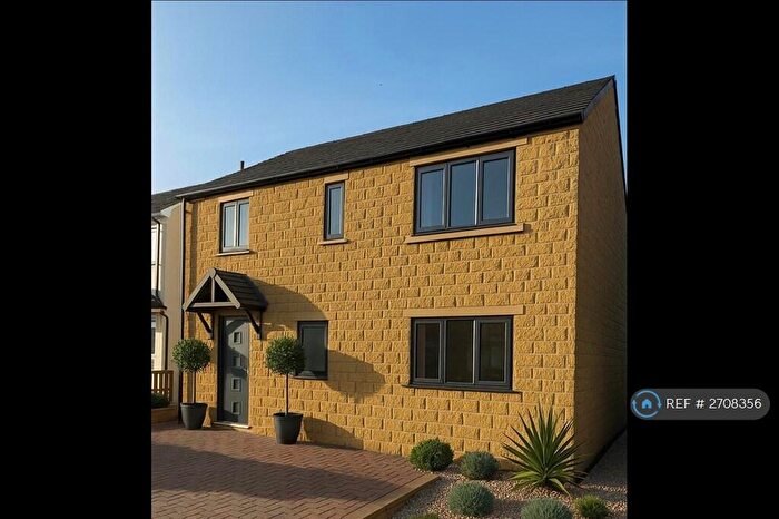 3 Bedroom Detached House To Rent In Moorside Road, Huddersfield, HD5