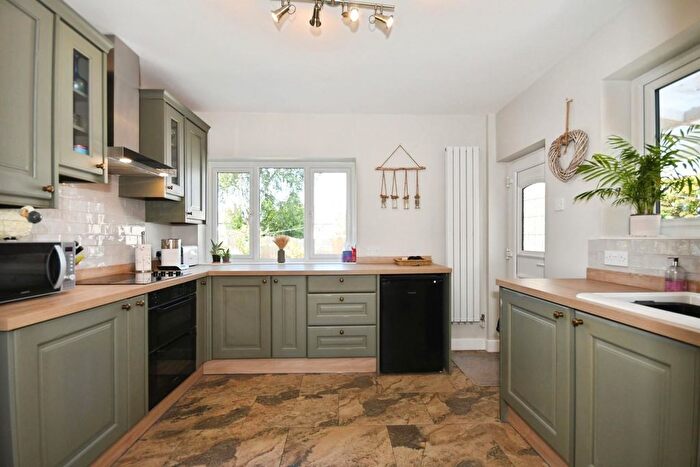 3 Bedroom Detached House For Sale In Highfield Lane, Newbold, Chesterfield, S41