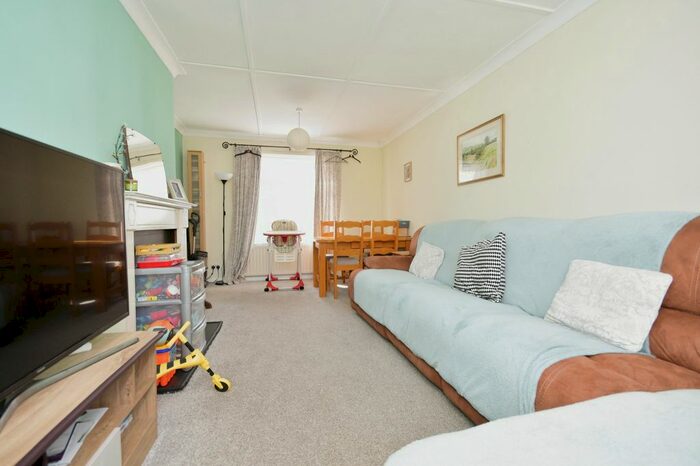 2 Bedroom Semi-Detached House For Sale In Lupton Crescent, Sheffield, S8