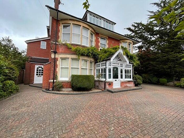 2 Bedroom Flat To Rent In Portchester Road, Bournemouth, BH8