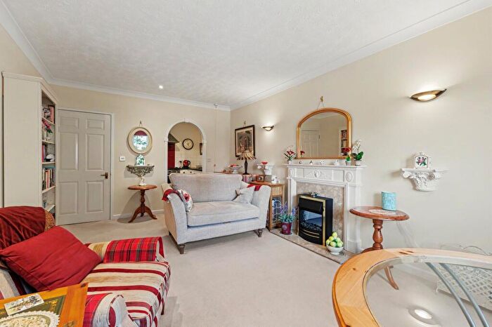 2 Bedroom Flat For Sale In Alcester Road, Scholars Court Alcester Road, CV37