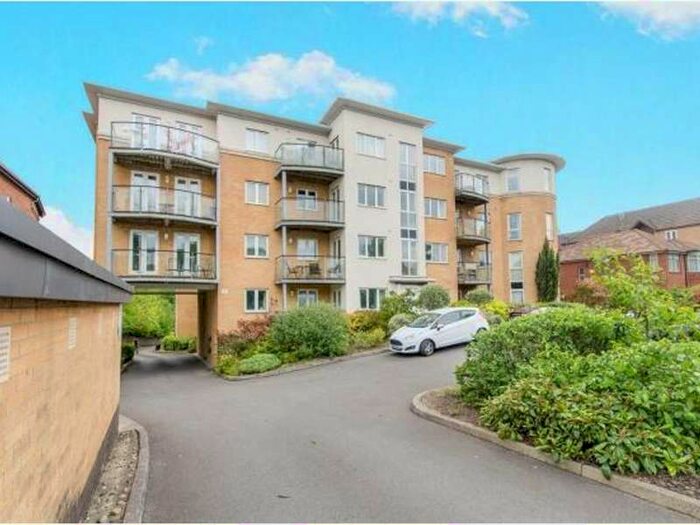 2 Bedroom Apartment To Rent In Rosida Gardens, Hill Lane, SO15