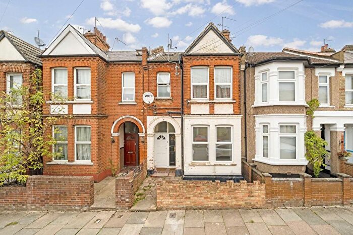 2 Bedroom Flat To Rent In Beaconsfield Road, Kensal Rise, NW10