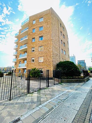 2 Bedroom Flat For Sale In Basin Approach, London, E14