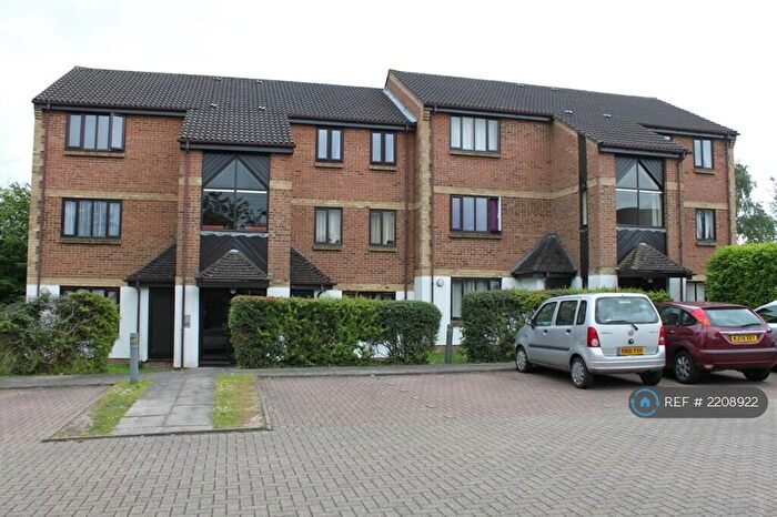 1 Bedroom Flat To Rent In Pyegrove Chase, Bracknell, RG12