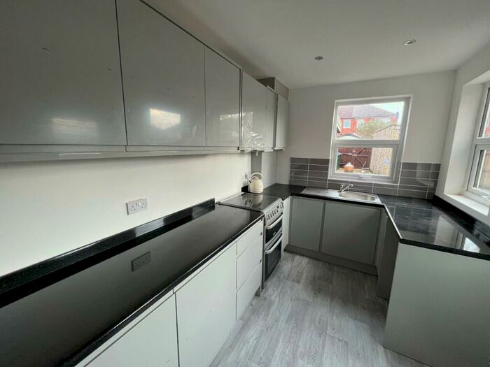 3 Bedroom Terraced House To Rent In Queen Isabels Avenue, Coventry, West Midlands, CV3