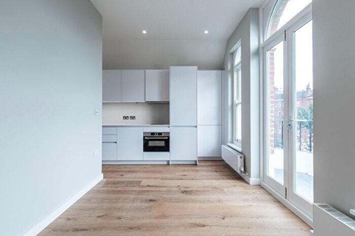 Studio To Rent In Greencroft Gardens, London, NW6