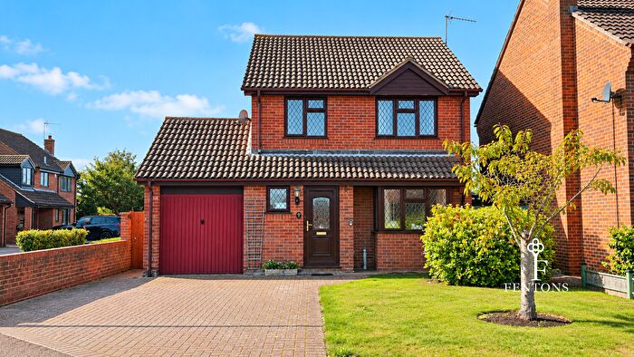 3 Bedroom Detached House For Sale In Bushell Way, Frinton-On-Sea, CO13