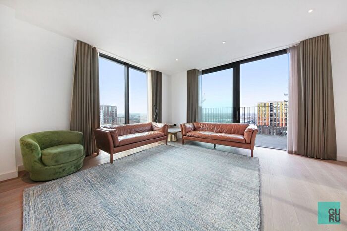 3 Bedroom Flat To Rent In Embassy Gardens, London, SW11