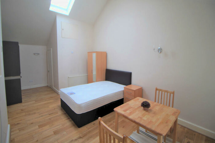 Studio To Rent In Oakington Avenue, HA9