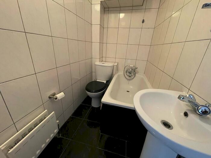 1 Bedroom Flat To Rent In A Kingsland Road, London, E8