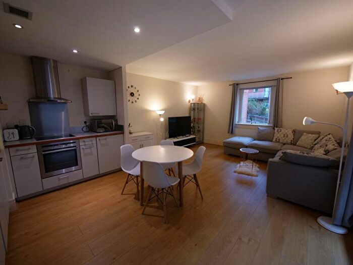 2 Bedroom Apartment To Rent In Lower Chatham Street, The Foundry, M1